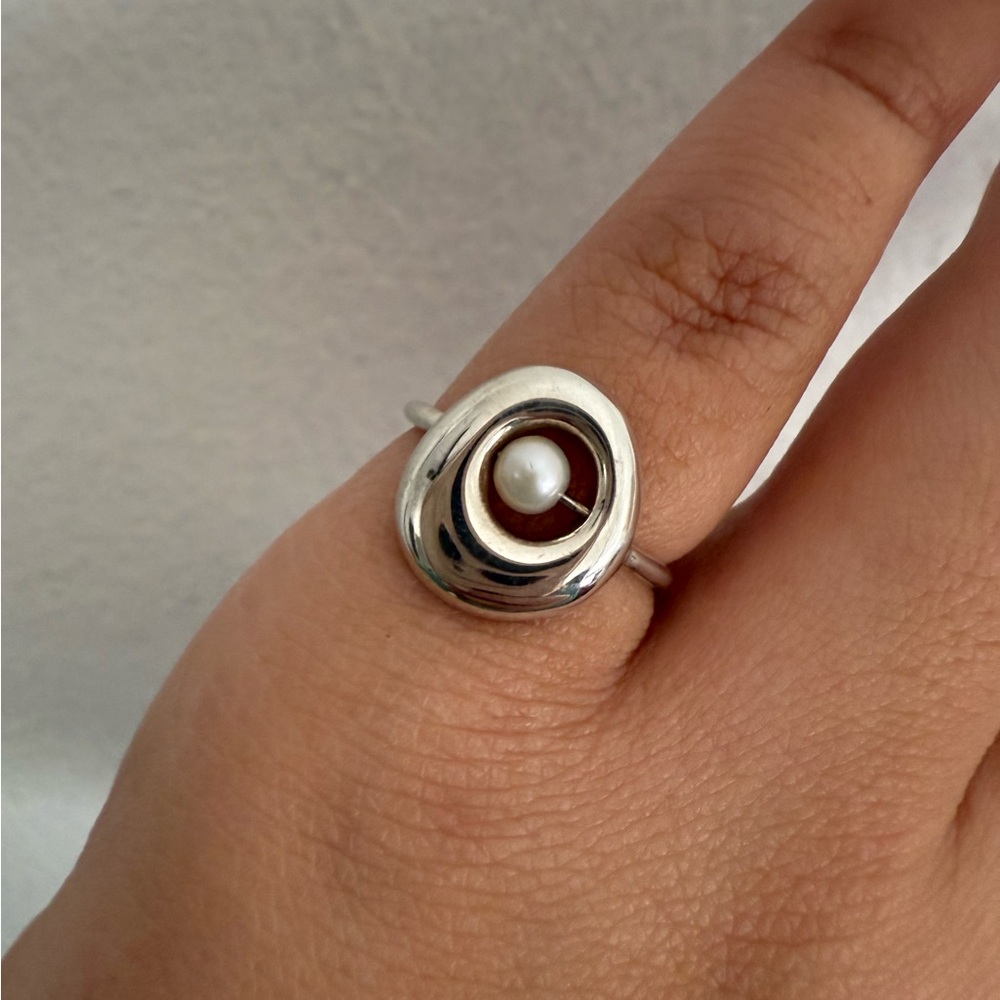 Modern Weaving • Floating Pearl Arp Ring 🐚 - Picture 4 of 8